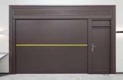 80型复古风格车库门